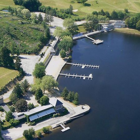Logis Hotel Du Lac Neuvic  Екстер'єр фото