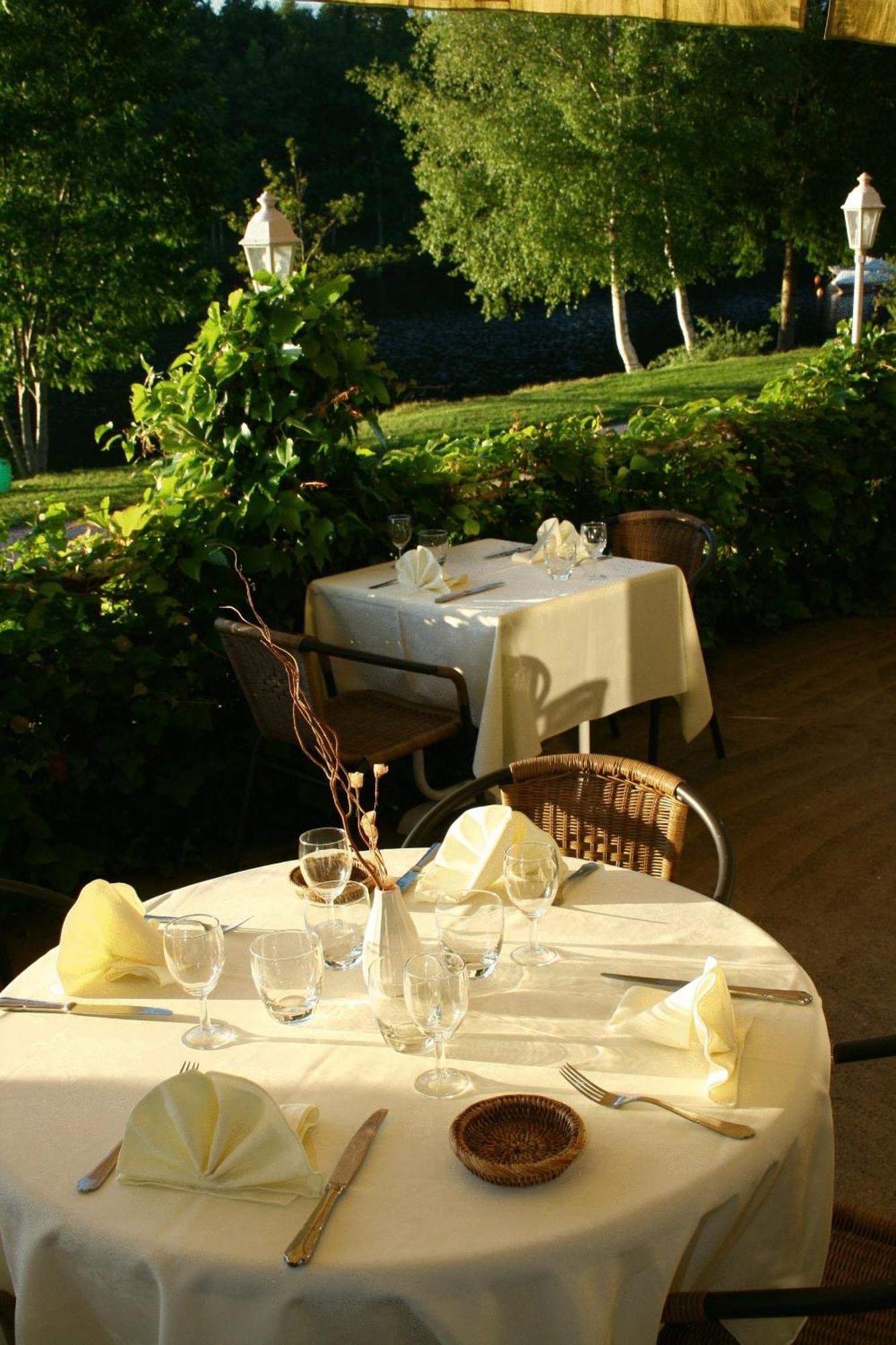 Logis Hotel Du Lac Neuvic  Екстер'єр фото